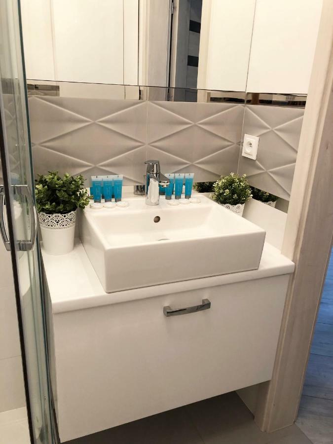 Ozarowska 77 - 1Br By Homeprime Варшава Екстериор снимка
